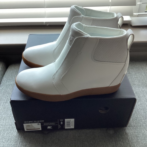 SOREL Out N About Wedge Bootie (Women) 8M - Picture 7 of 12